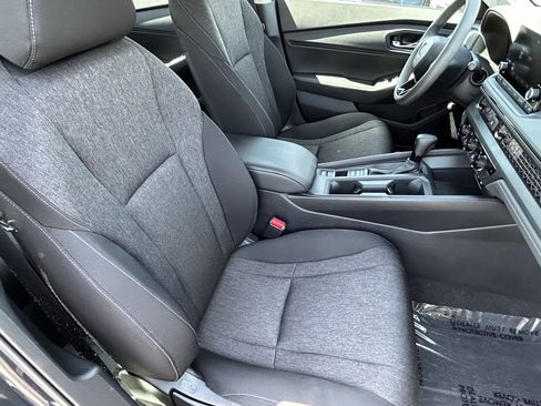 Certified 2023 Honda Accord EX image 10