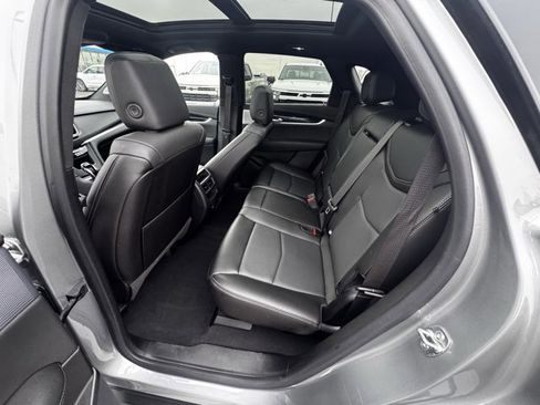 Used 2025 Cadillac XT5 Premium Luxury image 7