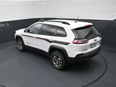 Used 2022 Jeep Cherokee Trailhawk AWD/4WD image 16