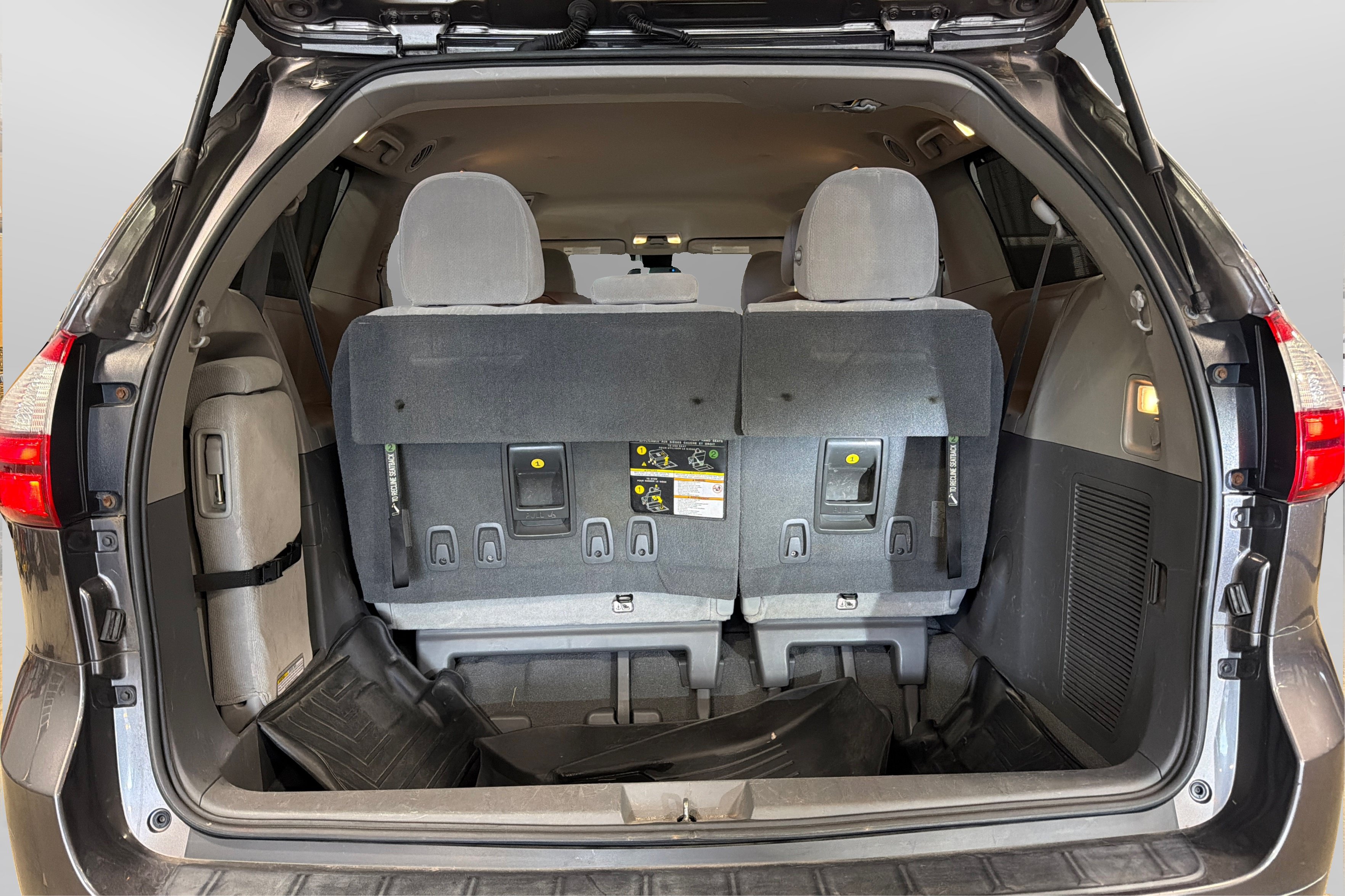 Used 2019 Toyota Sienna LE FWD image 41