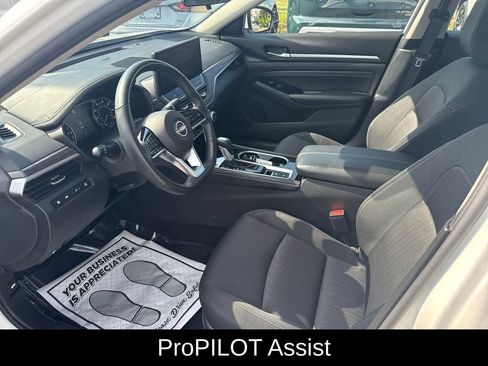 Certified 2023 Nissan Altima 2.5 SV w/ SV Premium Package AWD/4WD image 21