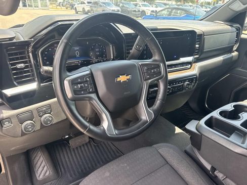 Used 2025 Chevrolet Silverado 1500 LT RWD image 18