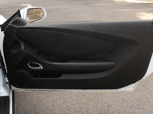 Used 2015 Chevrolet Camaro LT RWD image 22