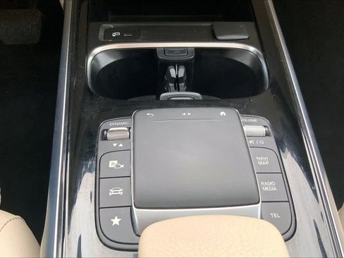 Used 2021 Mercedes-Benz GLB 250 GLB 250 image 34