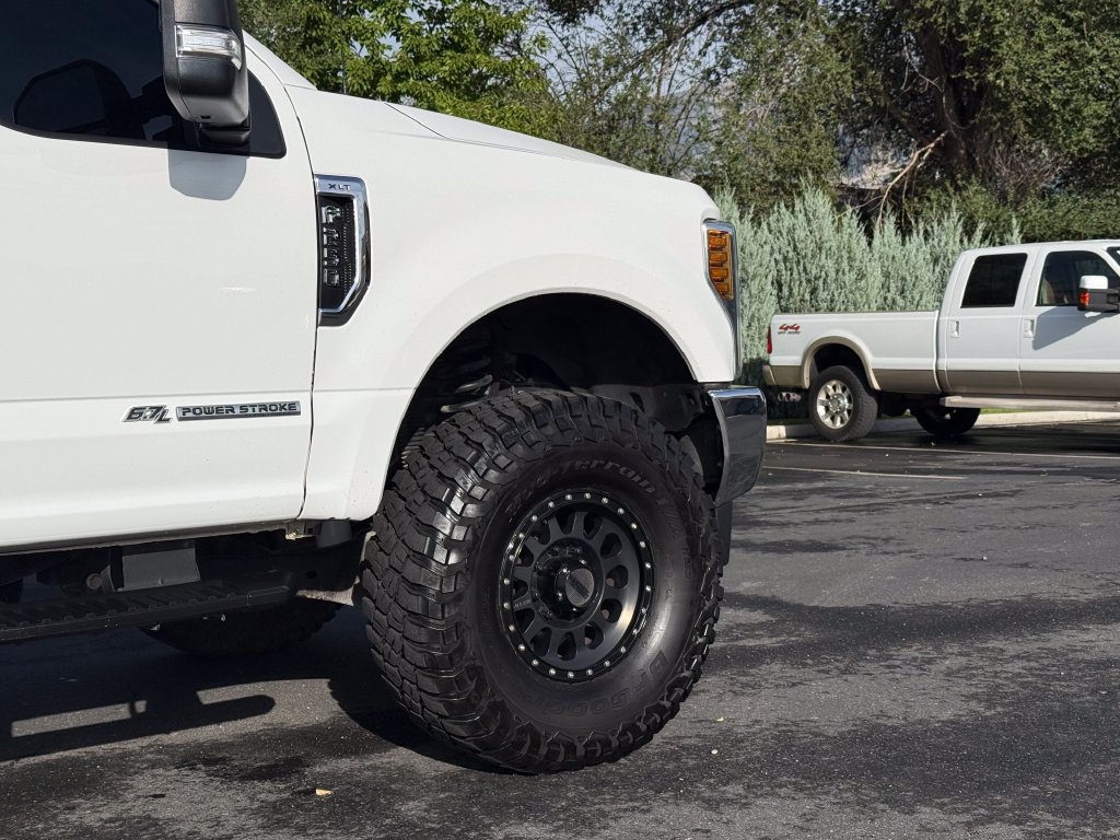 Used 2019 Ford F250 XLT w/ FX4 Off-Road Package AWD/4WD image 7