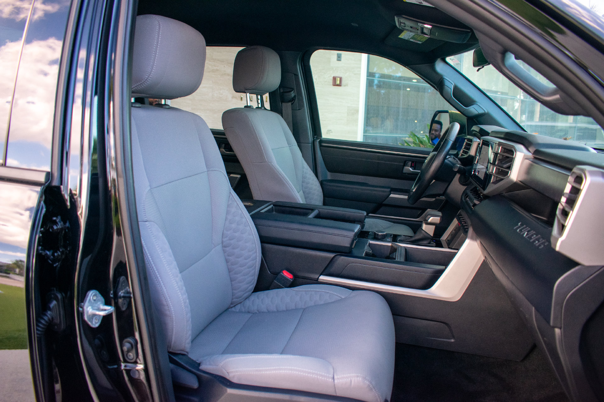Used 2025 Toyota Tundra SR5 AWD/4WD image 27