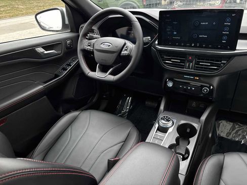 Used 2025 Ford Escape ST-Line Elite w/ Premium Technology Package image 21