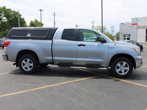 Used 2012 Toyota Tundra 4x4 Double Cab w/ SR5 Pkg image 5