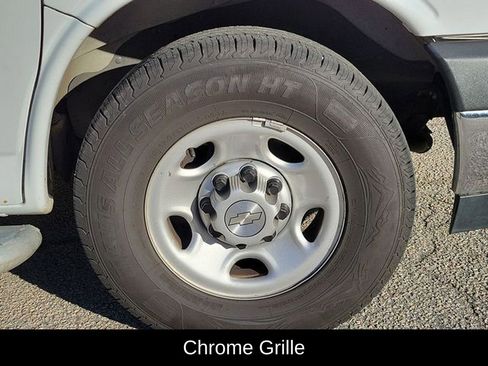 Used 2019 Chevrolet Express 2500 w/ Driver Convenience Package image 11