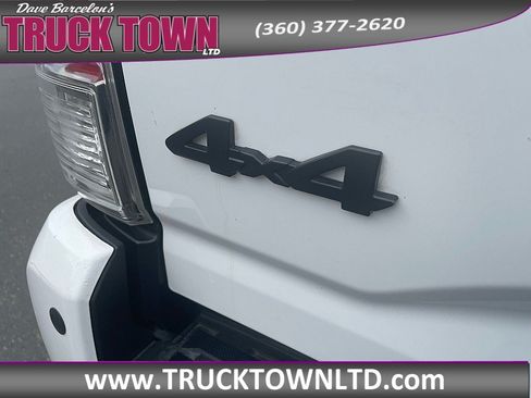Used 2019 Toyota Tacoma Limited AWD/4WD image 43