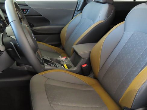 Used 2025 Subaru Crosstrek 2.5i Sport w/ Crosstrek Mirror Package image 13