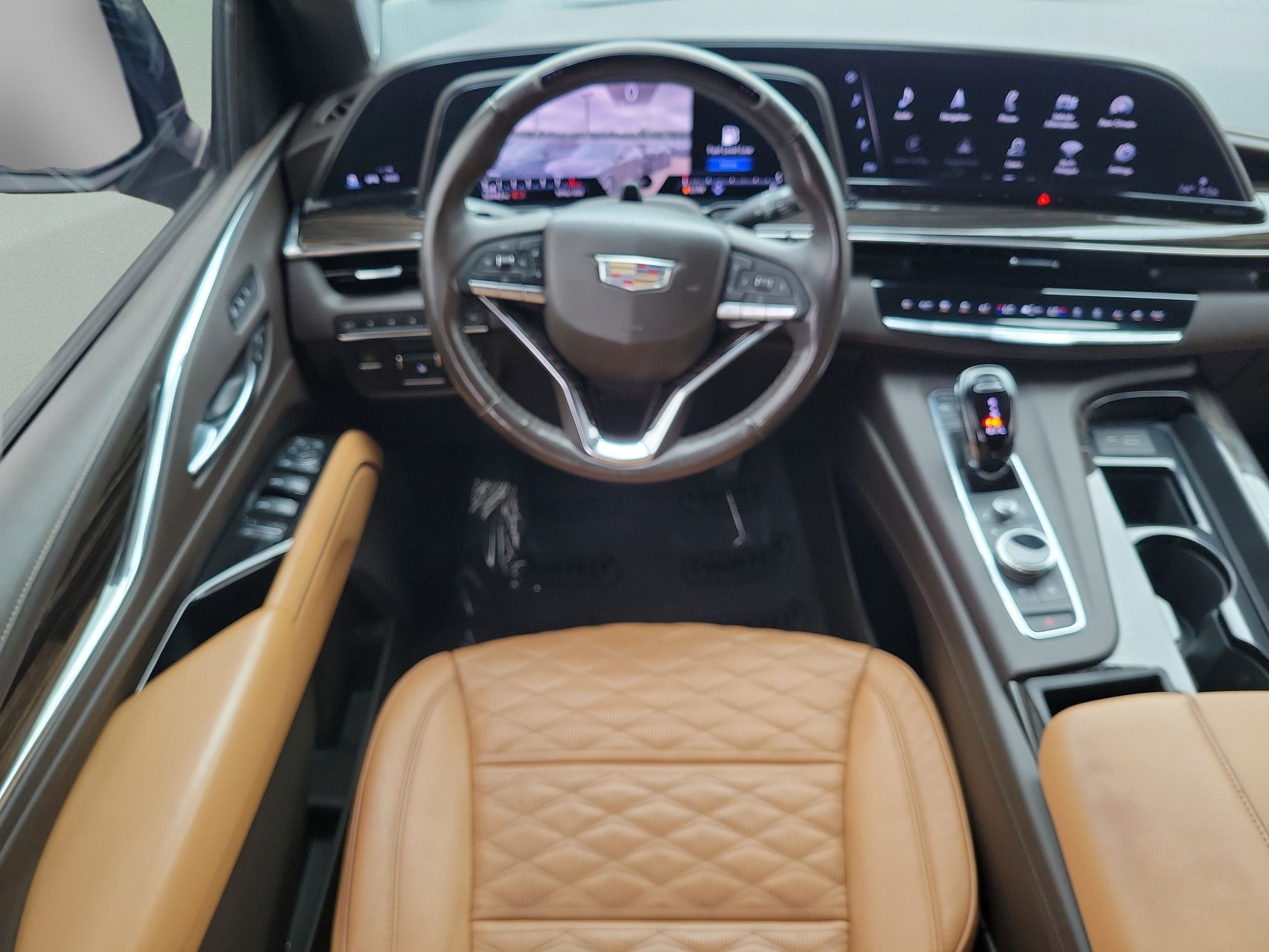 Used 2021 Cadillac Escalade Premium Luxury w/ Driver Assist Tech Package AWD/4WD image 9