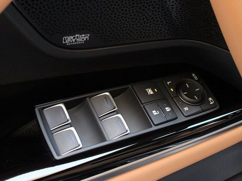 Used 2026 Lexus LX 700h Luxury w/ Accessory Package (Z1) image 30