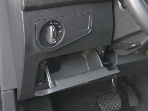 Used 2024 Volkswagen Tiguan Wolfsburg Edition image 27