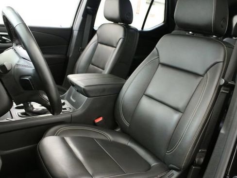Used 2023 Chevrolet Traverse LT AWD/4WD image 25
