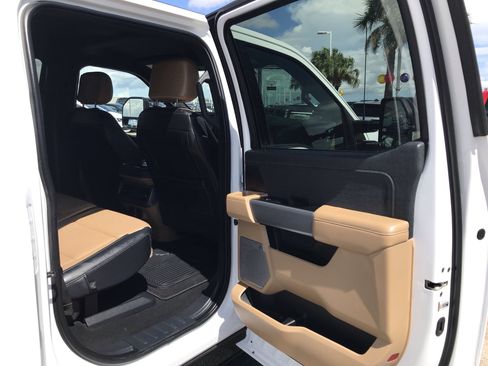 Used 2024 Ford F350 Lariat w/ Sport Appearance Package image 16