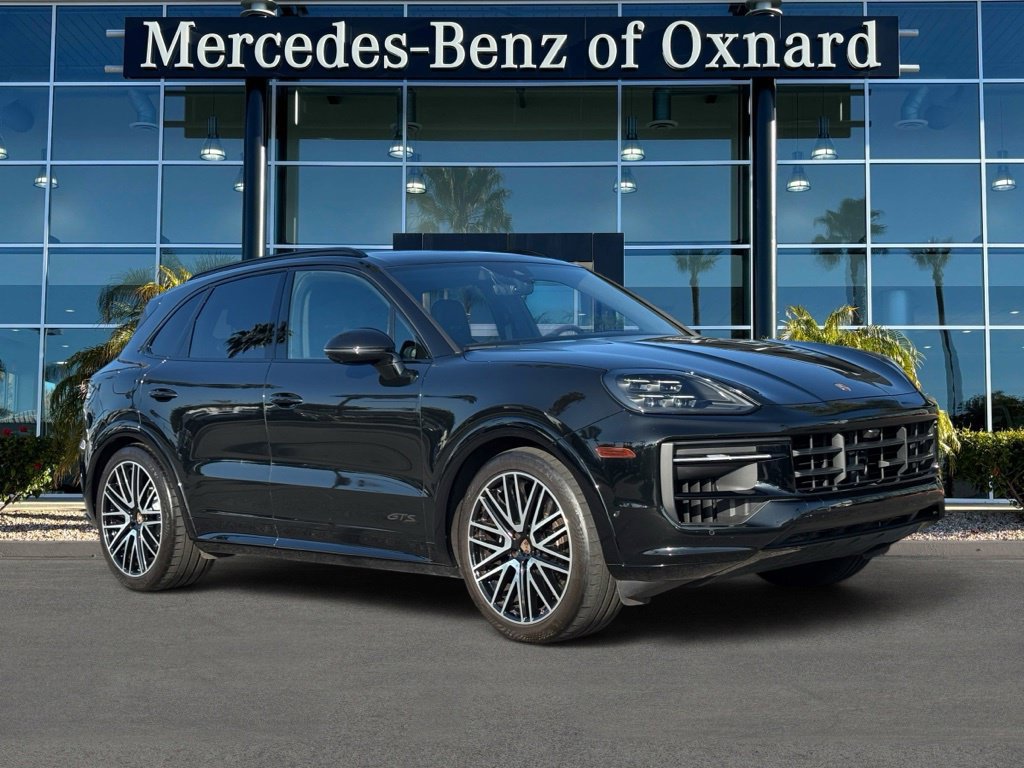 Used 2025 Porsche Cayenne GTS AWD/4WD image 1