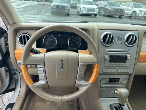 Used 2007 Lincoln MKZ image 29