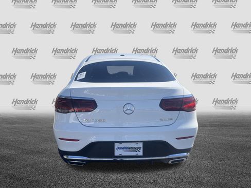 Used 2023 Mercedes-Benz GLC 300 4MATIC Coupe image 11