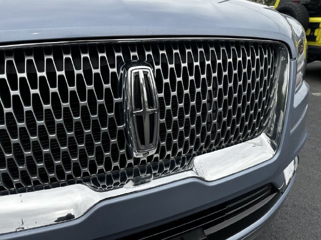 Certified 2020 Lincoln Navigator Black Label w/ Cargo Convenience Package AWD/4WD image 10