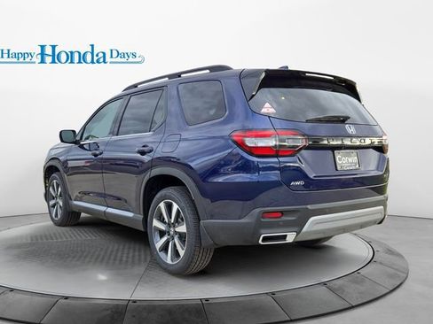 New 2025 Honda Pilot Touring image 18