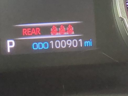 Used 2021 Toyota RAV4 LE FWD image 34