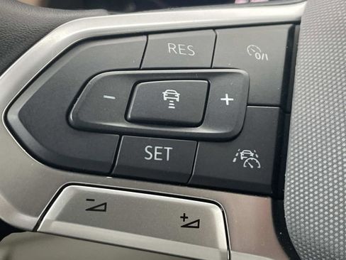 Certified 2025 Volkswagen Atlas SE w/ Panoramic Sunroof Package image 24