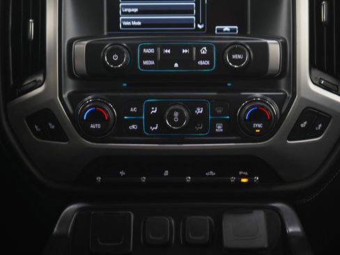 Used 2018 GMC Sierra 1500 SLT w/ SLT Premium Package AWD/4WD image 16