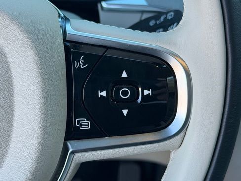 Used 2025 Volvo XC60 T8 Ultra w/ Protection Package Premier image 17