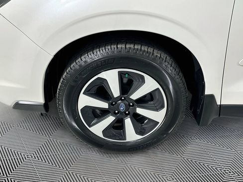 Used 2018 Subaru Forester 2.5i Premium AWD/4WD image 25
