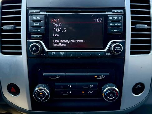 Used 2017 Nissan Frontier SV image 14