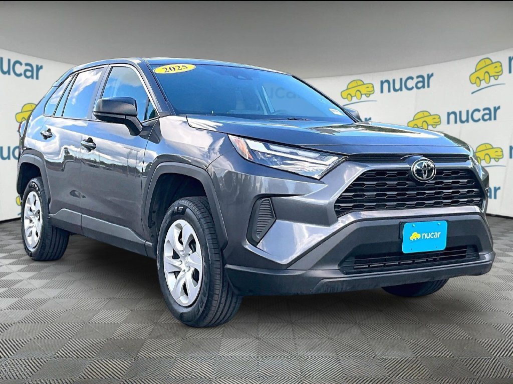 Used 2025 Toyota RAV4 LE AWD/4WD image 1
