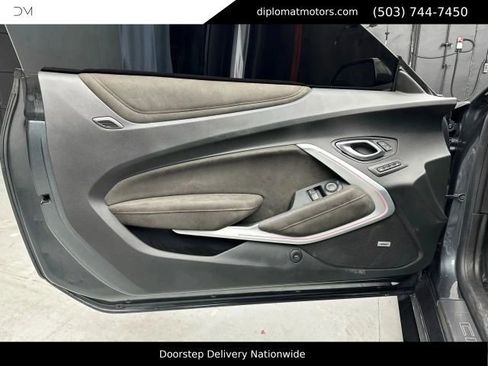 Used 2018 Chevrolet Camaro ZL1 RWD image 35