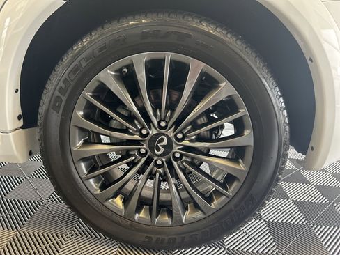 Used 2023 INFINITI QX80 Premium Select w/ Cargo Package image 9