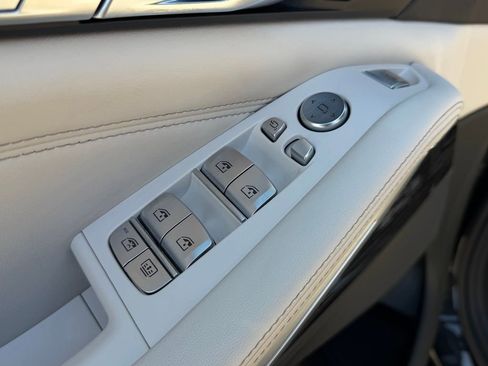 Used 2022 BMW X7 xDrive40i AWD/4WD image 16