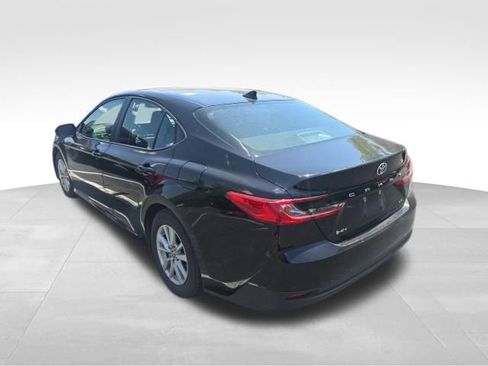 Used 2025 Toyota Camry LE FWD image 4