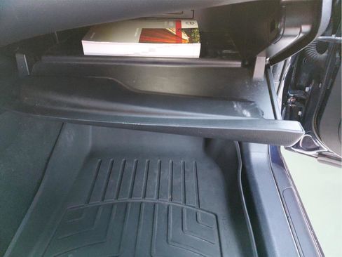 Used 2021 Toyota Camry SE image 16