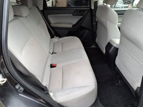 Used 2018 Subaru Forester 2.5i w/ Alloy Wheel Package image 12