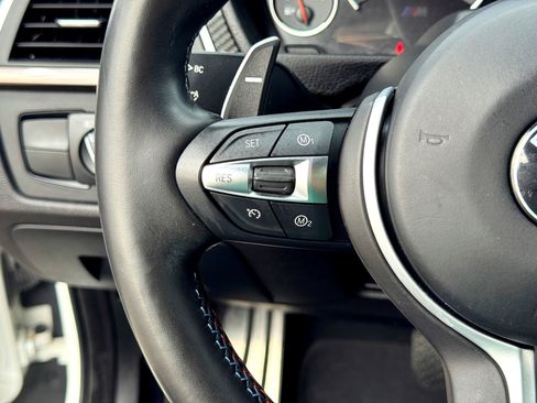 Used 2018 BMW M4 Convertible image 39