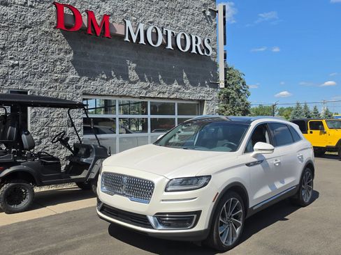Used 2019 Lincoln Nautilus Reserve w/ Cargo Utility Package AWD/4WD image 11