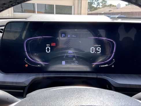 Used 2023 Kia Telluride EX w/ EX Captain's Chair Package image 24