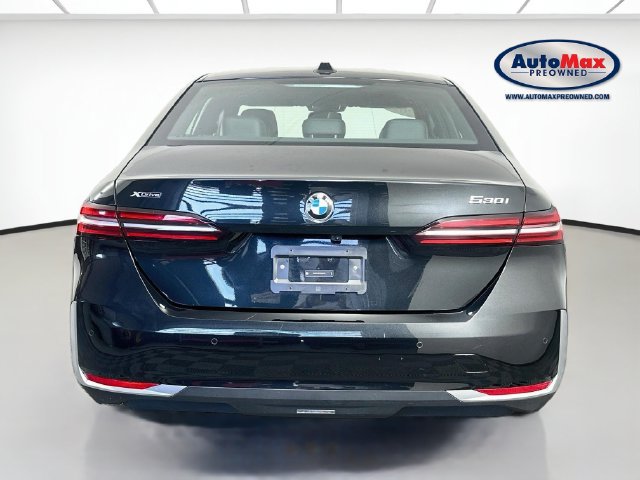Used 2026 BMW 530i xDrive AWD/4WD image 8