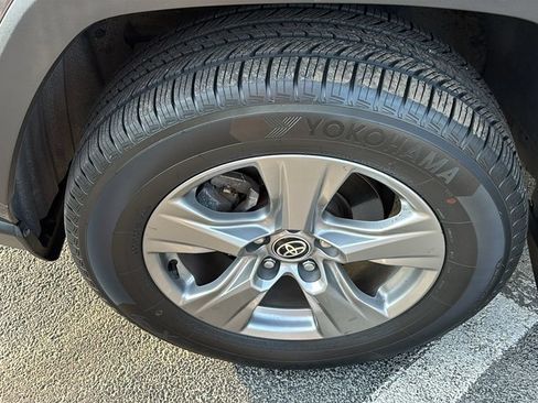 Used 2024 Toyota RAV4 XLE w/ Convenience Package AWD/4WD image 35