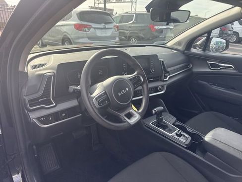 Used 2024 Kia Sportage LX image 10