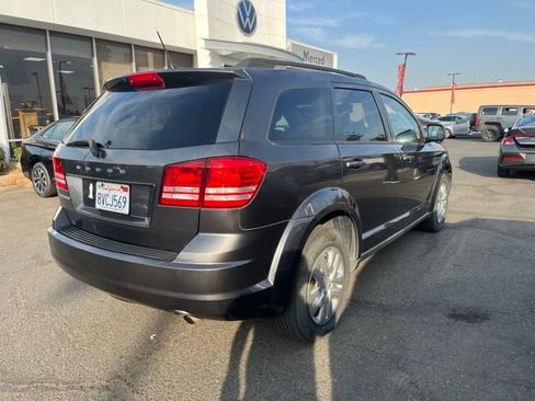 Used 2018 Dodge Journey SE FWD image 6