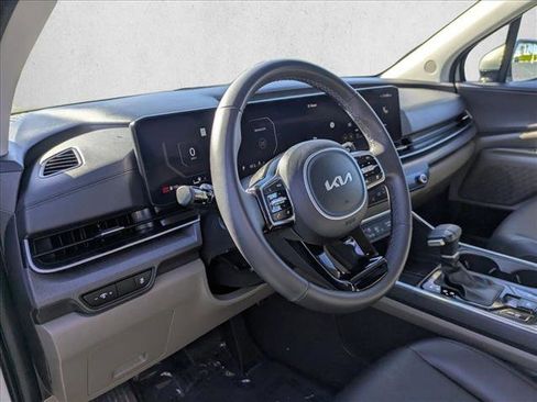 Used 2025 Kia Carnival SX image 10
