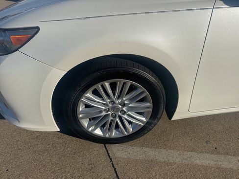 Used 2015 Lexus ES 350 image 2