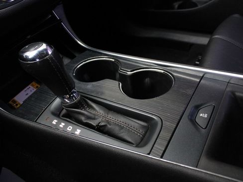 Used 2018 Chevrolet Impala LT FWD image 19