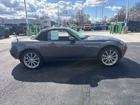 Used 2008 MAZDA MX-5 Miata Grand Touring w/ Premium Pkg image 5