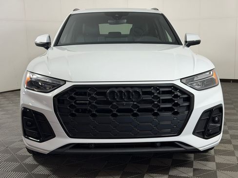 Used 2023 Audi Q5 e Premium Plus w/ Premium Plus Package AWD/4WD image 6